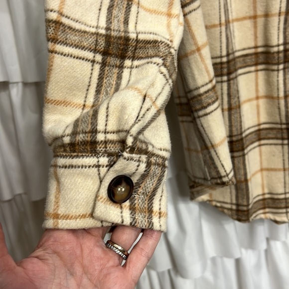 Neutral Flannel Shacket - Picture 5 of 5